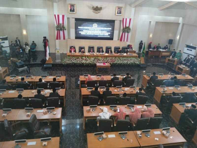 Pelantikan anggota DPRD Kabupaten Sukabumi periode 2024-2029. | Foto: Istimewa