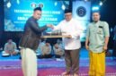 Bupati Sukabumi H. Marwan Hamami serukan pentingnya semangat kebersamaan dan kepedulian dalam Tasyakuran Milad Rajab dan Bekos di Cisaat.