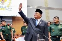 Presiden Prabowo Subianto tegaskan komitmen prorakyat dalam 100 hari pertama masa kerja, sampaikan apresiasi untuk Kabinet Merah Putih, serta targetkan program makan bergizi gratis untuk seluruh anak Indonesia. | Instagram.com/@prabowo