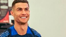 Cristiano Ronaldo kunjungi Kupang untuk aksi sosial, dari pembangunan gereja hingga bantuan untuk panti asuhan. | Instagram.com/@cristiano