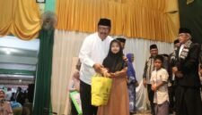 Bupati Sukabumi bersilaturahmi dengan warga Nagrog dalam Muhibah Ramadhan, menegaskan komitmen melayani masyarakat.