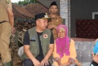 Wabup Sukabumi pastikan bantuan tersalurkan bagi warga terdampak banjir bandang di Kecamatan Simpenan. | Diskominfosan