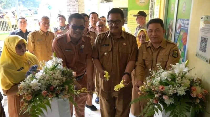Bupati Sukabumi luncurkan layanan kesehatan gratis di Puskesmas, cukup tunjukkan KTP. | Fb/Pemerintah Kabupaten Sukabumi