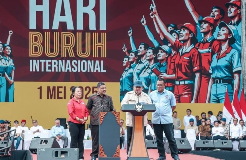 Prabowo tanggapi keluhan buruh soal pajak saat peringatan Hari Buruh 2025 di Monas. | Instagram/presidenrepublikindonesia