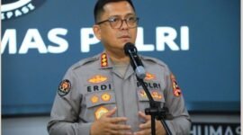 Polri ungkap jaringan penyebar pornografi melalui grup Facebook 'Fantasi Sedarah'. Enam pelaku diamankan. | Dok. Polres Ternate