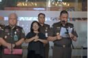 Mantan Dirut Sritex resmi ditahan atas dugaan korupsi kredit bank. | YouTube.com/KejaksaanRI