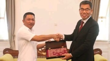 Wabup Sukabumi terima delegasi Korsel, bahas beasiswa dan peluang kerja untuk mahasiswa. | Fb/Pemerintah Kabupaten Sukabumi
