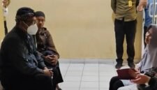 Bupati Asep Japar sidak mendadak di Puskesmas Sukaraja. | Fb/Pemerintah Kabupaten Sukabumi