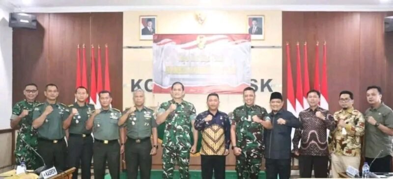 TMMD ke-125 digelar di Desa Langkapjaya, Wabup: “Percepat pembangunan, libatkan warga.” | Fb/Pemerintah Kabupaten Sukabumi 

