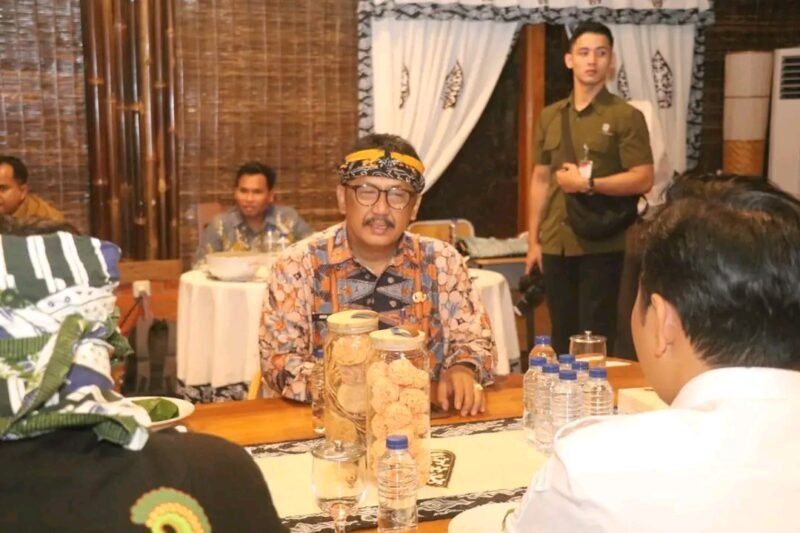 Bupati Sukabumi bahas penguatan sinergi daerah bersama Mendagri dan Gubernur Jabar di Subang | Fb/Pemerintah Kabupaten Sukabumi 
