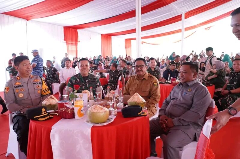 Kasad, Gubernur Jabar, dan Bupati resmikan irigasi Ciracap untuk tingkatkan panen petani. | Fb/Pemerintah Kabupaten Sukabumi 