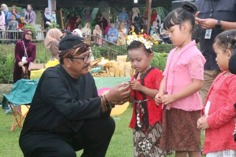 Bupati Asep Japar: Anak Hebat adalah Pilar Indonesia Emas 2025 | Fb/Pemerintah Kabupaten Sukabumi 
