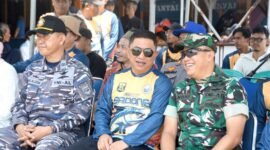 Wabup Andreas buka Badong Fishing Tournament di Pantai Sangrawayang. | FB/Pemerintah Kabupaten Sukabumi