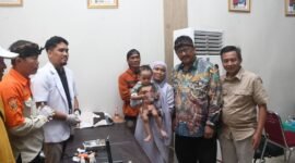 Sunatan massal meriahkan HJKS ke-155, 155 anak ikut serta.