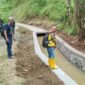 Dinas PU Sukabumi bangun jaringan irigasi baru di Cibagong untuk dukung petani.