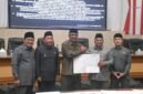 Bupati Sukabumi bahas delapan Raperda strategis dalam rapat paripurna DPRD. | FB/Pemerintah Kabupaten Sukabumi 
