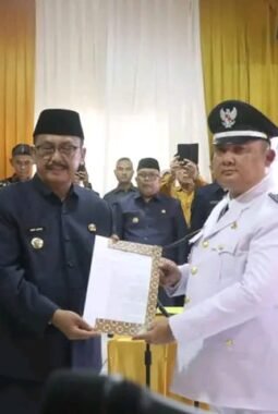 Hilman Nulhakim Resmi Menjabat Kades Pawenang Usai Dilantik Bupati Sukabumi