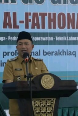 Wabup Sukabumi Lepas Siswa Prakerin dan Resmikan Program SMK Go Global di SMK Ma’arif NU Al-Fathonah