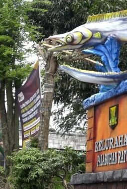 Kelurahan Palabuhanratu Resmikan Tugu Ikan Layur sebagai Ikon dan Penanda Wilayah