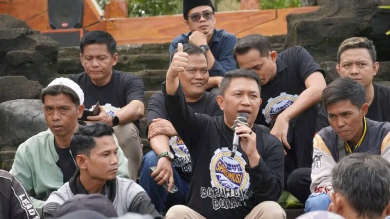 Wabup Sukabumi rayakan May Day bersama buruh dalam suasana kekeluargaan. (fb/Pemerintah Kabupaten Sukabumi)