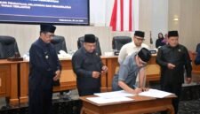 Raperda tanah telantar disepakati untuk optimalkan pemanfaatan lahan. (fb/Pemerintah Kabupaten Sukabumi)