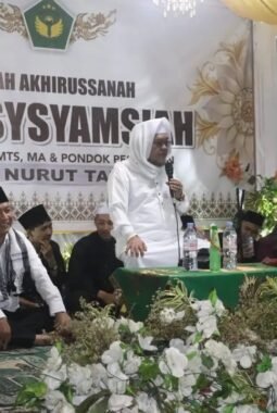 Wabup Sukabumi Ajak Santri Jaga Semangat Belajar di Haflah Akhirussanah Ponpes Al-Qur’an Alqirom Asysyamsiah