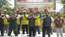 Wabup Sukabumi mengajak petani meningkatkan kapasitas dan memanfaatkan peluang pasar. (Fb/Pemerintah Kabupaten Sukabumi)
