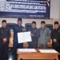 Bupati Sukabumi menyampaikan tiga agenda strategis dalam Rapat Paripurna DPRD, mulai dari perubahan APBD 2026 hingga transformasi Perumda menjadi Perseroda. (Fb/Pemerintah Kabupaten Kabupaten)