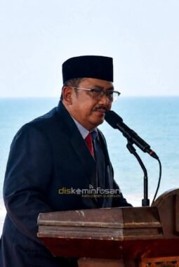 327 Pejabat Administrator dan Pengawas Dilantik, Bupati Sukabumi Tekankan Integritas dan Pelayanan Publik