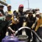 Ngalongok Dulur di Lembur hadirkan bantuan hunian dan kepedulian bagi warga Sukabumi.