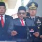 Budi Azhar Mutawali membacakan Pembukaan UUD 1945 dalam upacara Hari Kesaktian Pancasila 2026 di Palabuhanratu, Sukabumi.