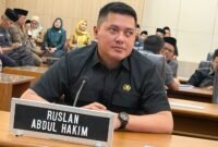 Gerindra menyoroti penurunan target PAD Kabupaten Sukabumi 2027 sebesar Rp6,36 miliar. Digitalisasi pajak dan optimalisasi aset menjadi sorotan.