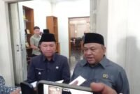 DPRD Kabupaten Sukabumi membahas perubahan SOTK dengan fokus pada efisiensi anggaran, penataan aparatur, dan peningkatan pelayanan publik.